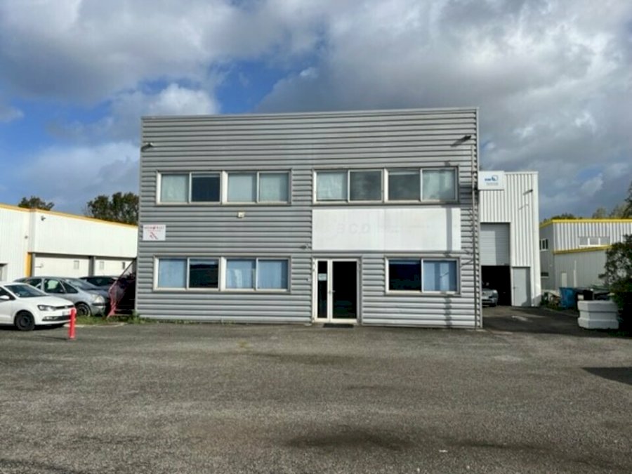 Local d'activité à louer 610 m² - Bordeaux