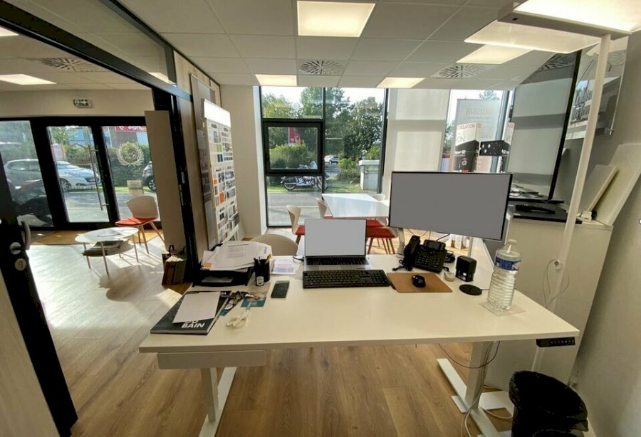 Local commercial à louer 80 m² - Artigues-près-Bordeaux