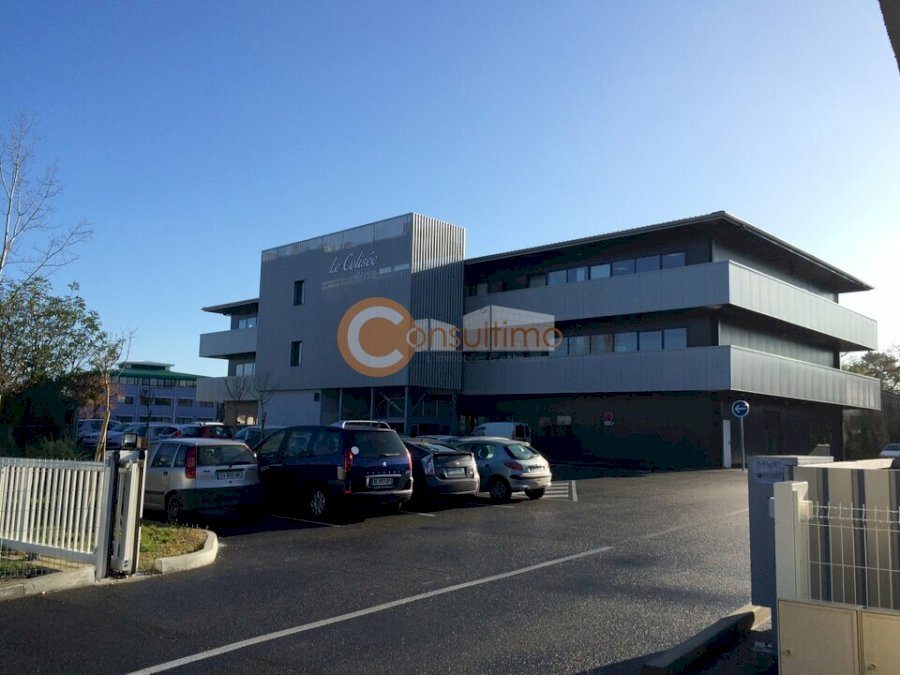 Bureau à louer 179 m² - Pessac