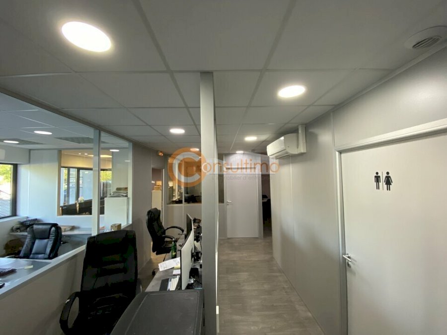 Bureau à louer 179 m² - Pessac