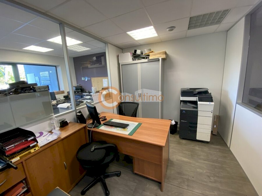 Bureau à louer 179 m² - Pessac
