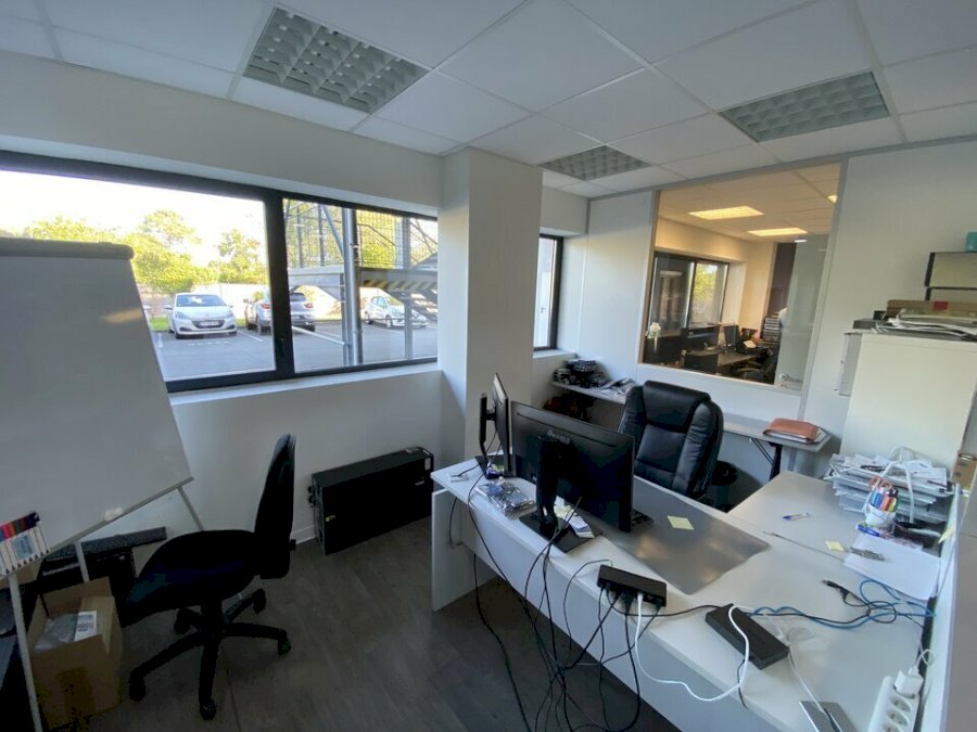 Bureau à louer 179 m² - Pessac