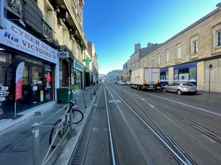 Local commercial à louer 56 m² - Bordeaux