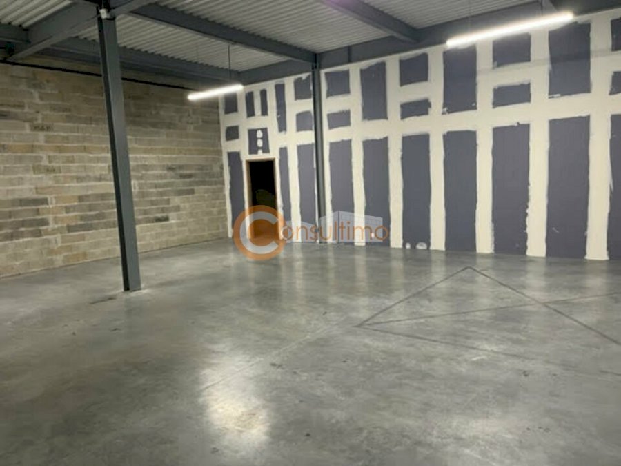 Local d'activité à louer 300 m² - Gradignan