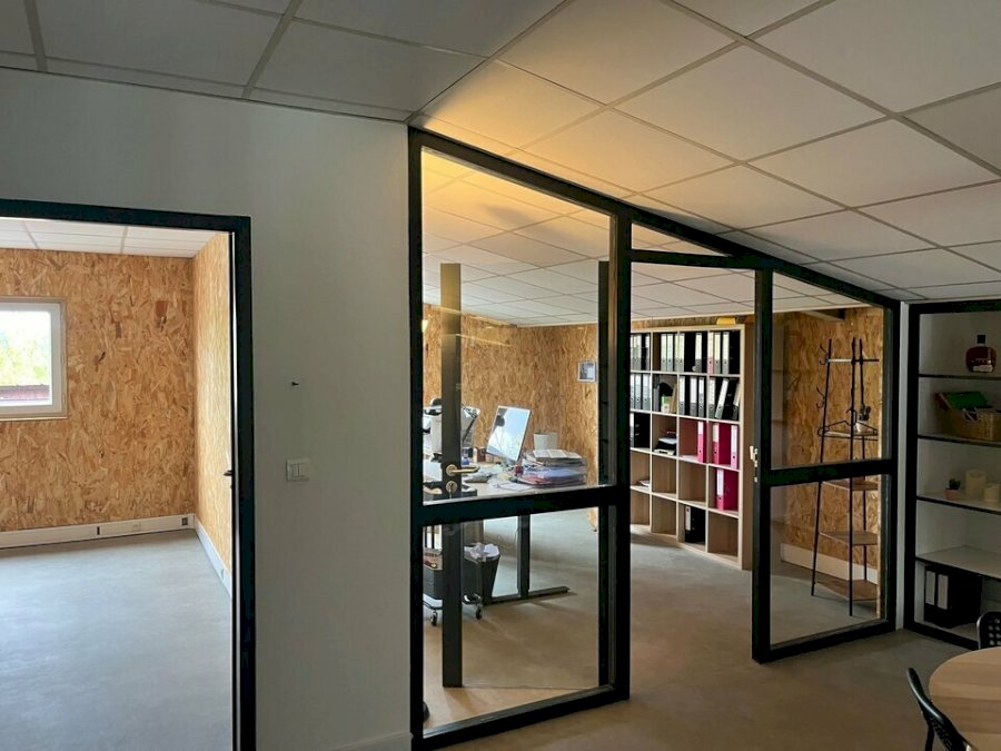 Entrepôt à acheter 857 m² - Sainte-Eulalie