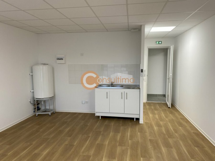 Bureau à louer 40 m² - Ambarès-et-Lagrave