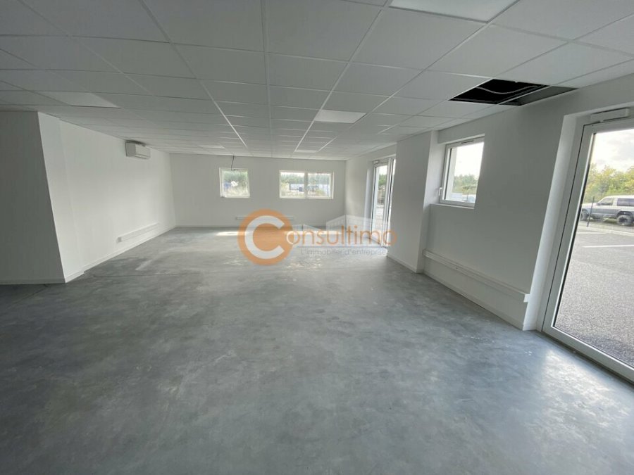 Bureau à louer 85 m² - Mios