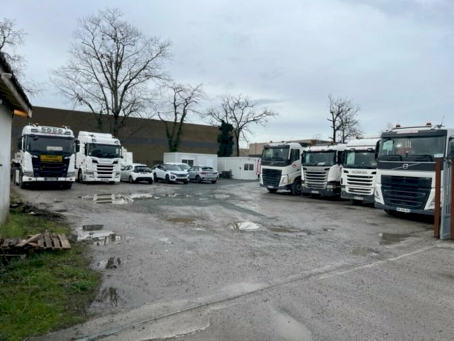 Terrain à louer 2808 m² - Le Haillan