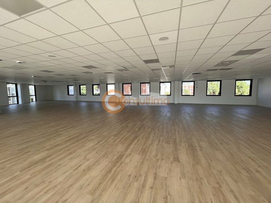 Bureau à louer 500 m² - Mérignac