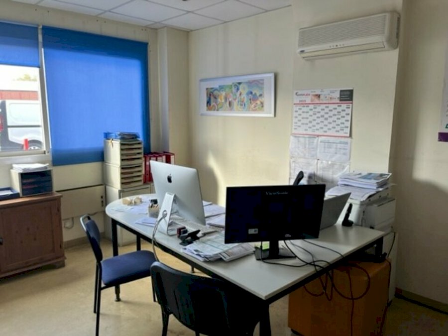 Local d'activité à louer 610 m² - Bordeaux