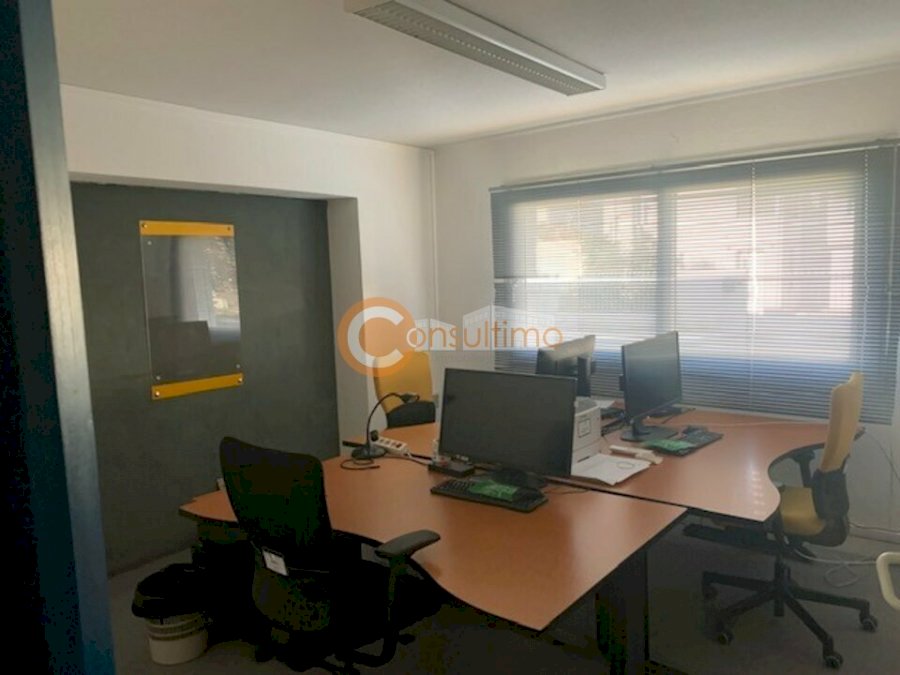 Bureau à louer 350 m² - Pessac