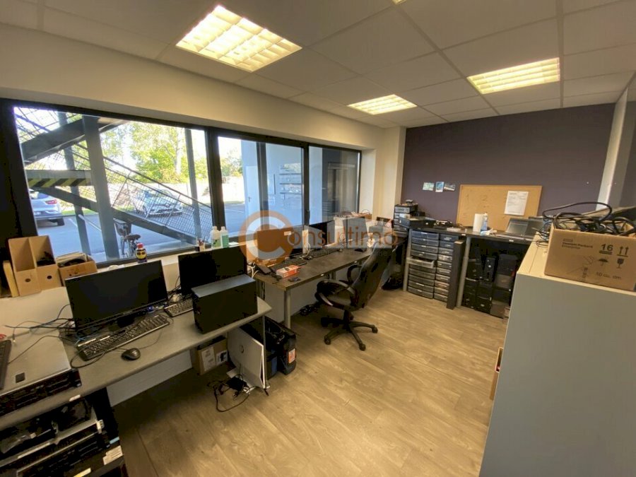 Bureau à louer 179 m² - Pessac