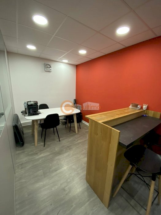 Bureau à louer 179 m² - Pessac