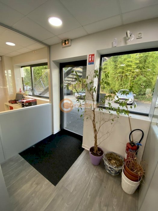 Bureau à louer 179 m² - Pessac