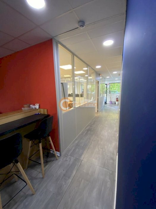 Bureau à louer 179 m² - Pessac