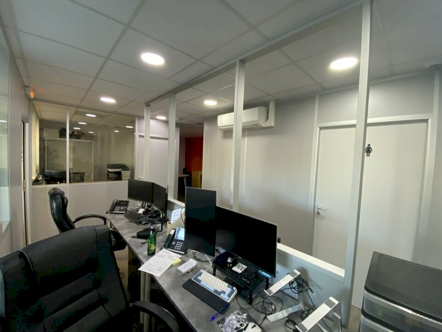 Bureau à louer 179 m² - Pessac