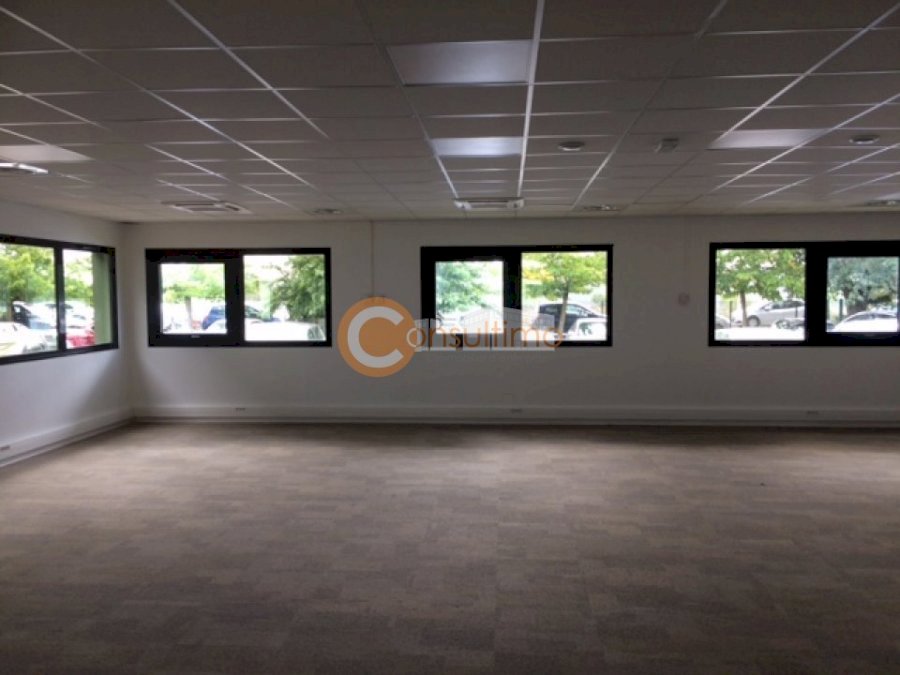 Bureau à louer 1000 m² - Pessac