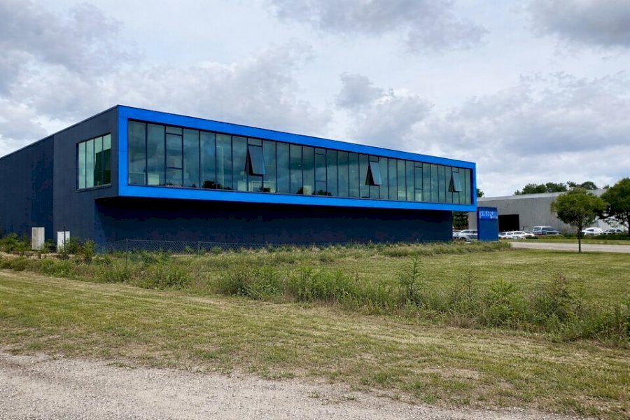 Local d'activité à louer 718 m² - Mios