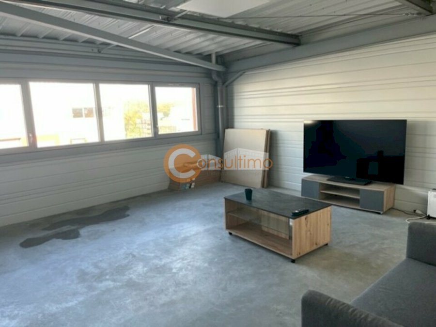 Local d'activité à louer 258 m² - Carbon-Blanc