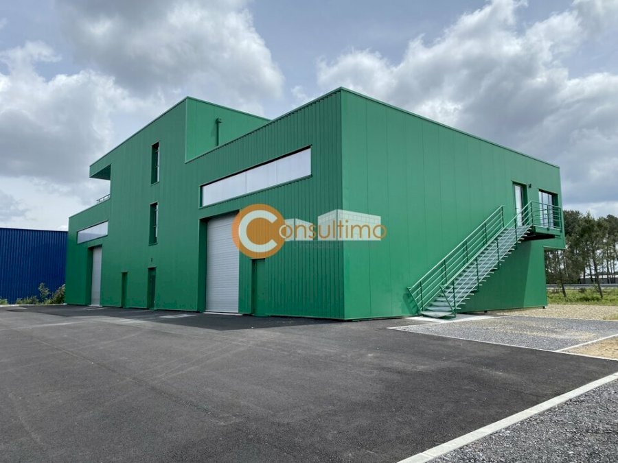 Bureau à acheter 782 m² - Mios