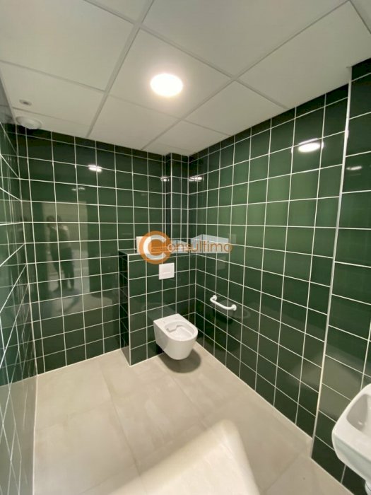 Bureau à acheter 782 m² - Mios