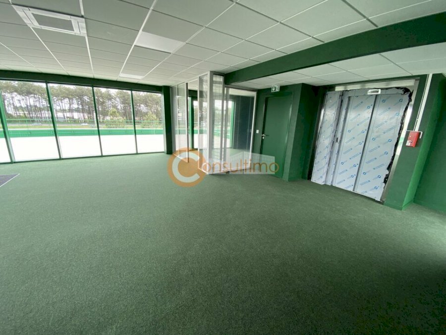 Bureau à acheter 782 m² - Mios