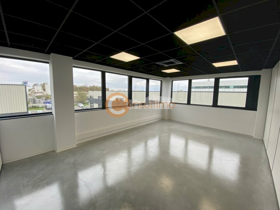 Bureau à louer 156 m² - Artigues-près-Bordeaux