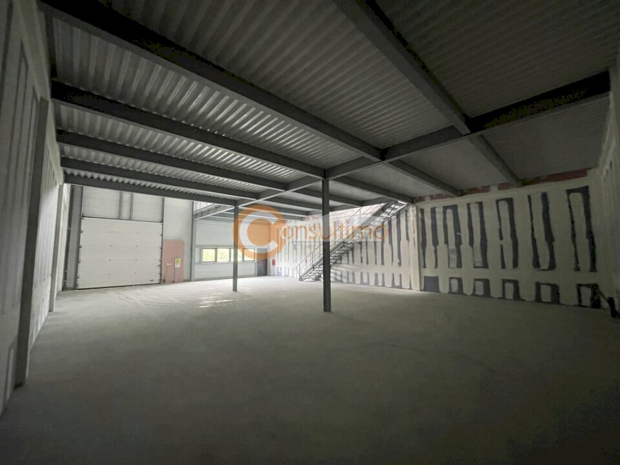 Local d'activité à acheter 367 m² - Sallebœuf