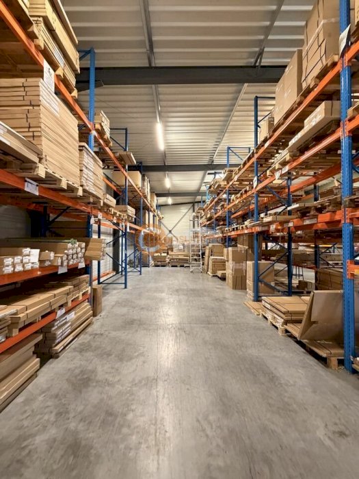 Local d'activité à acheter 750 m² - Le Barp