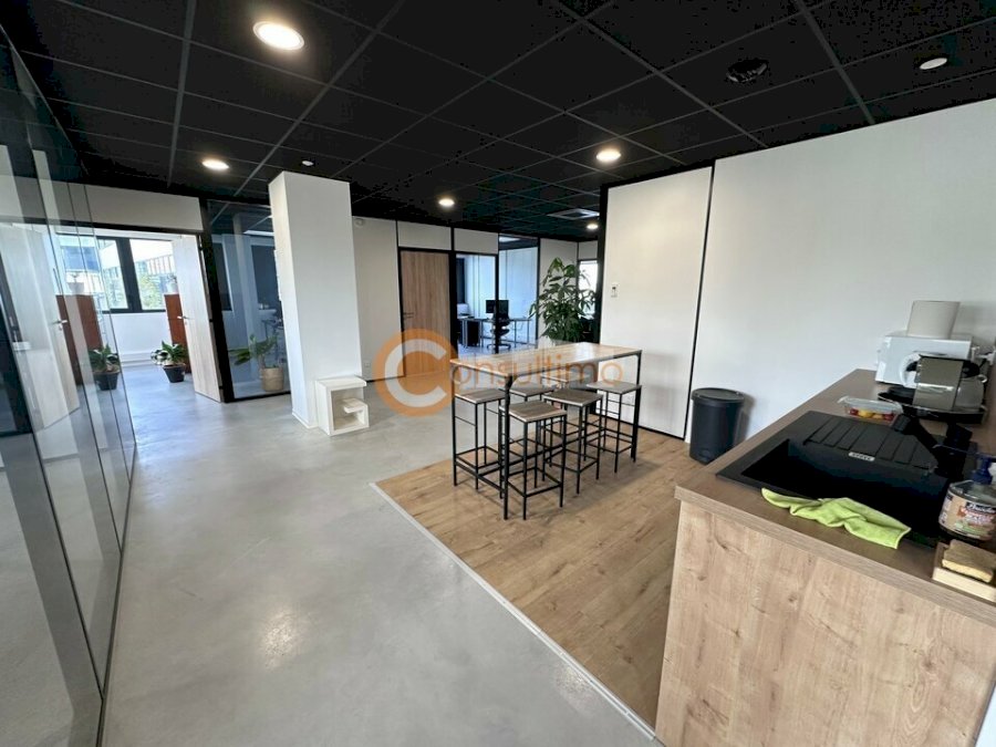 Produit investisseur à acheter 190 m² - Artigues-près-Bordeaux