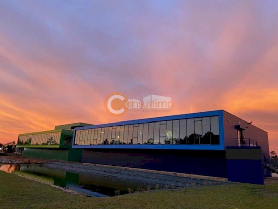 Bureau à acheter 1500 m² - Mios