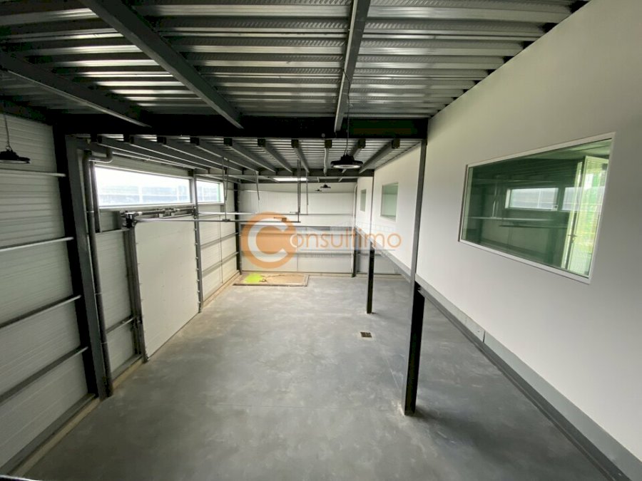Bureau à acheter 1500 m² - Mios
