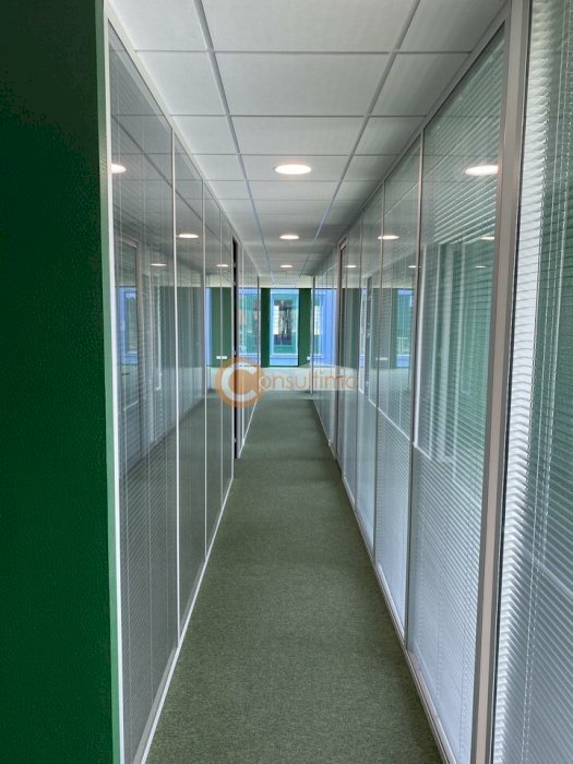 Bureau à acheter 1500 m² - Mios