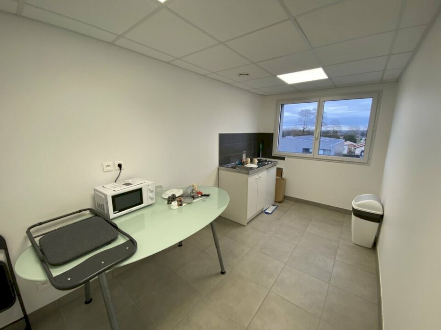Bureau à louer 34 m² - Pompignac