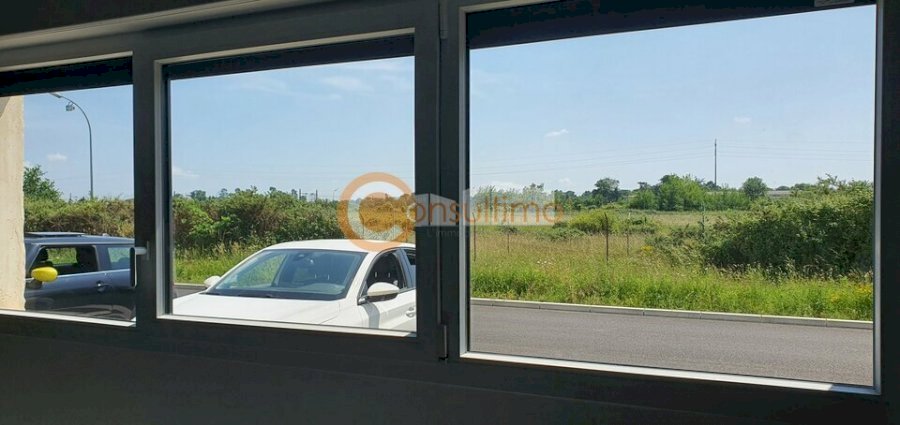 Local d'activité à acheter 225 m² - Izon