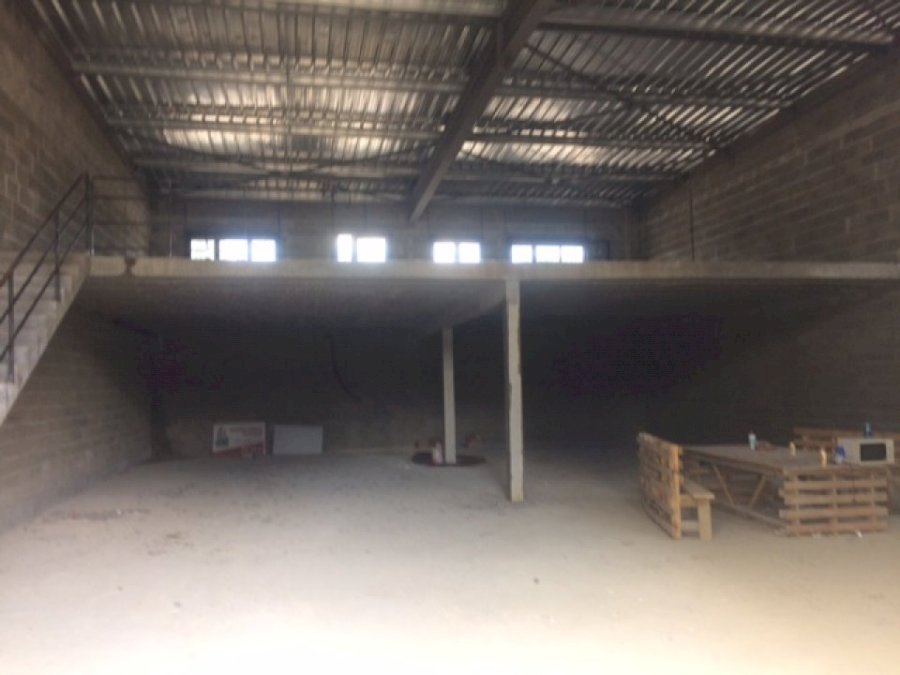 Local d'activité à louer 400 m² - Montussan