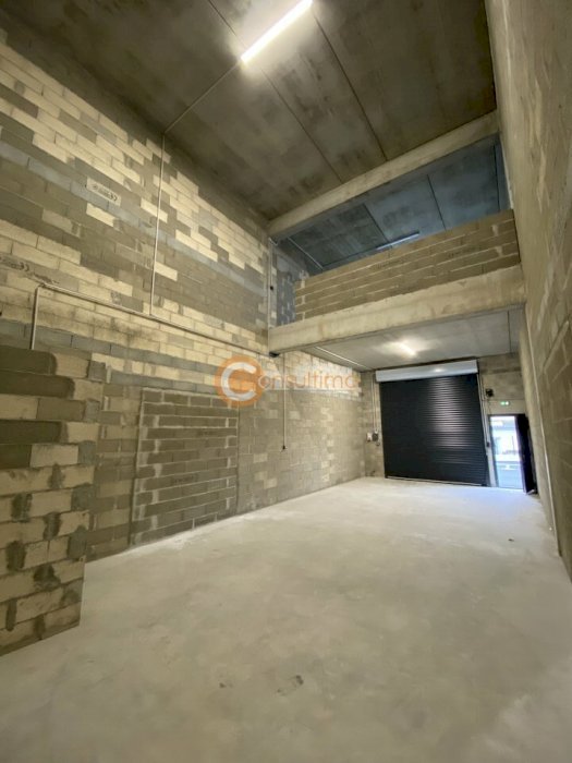 Entrepôt à louer 95 m² - Ambarès-et-Lagrave