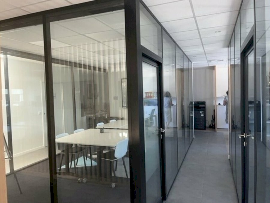 Local d'activité à louer 302 m² - Gradignan