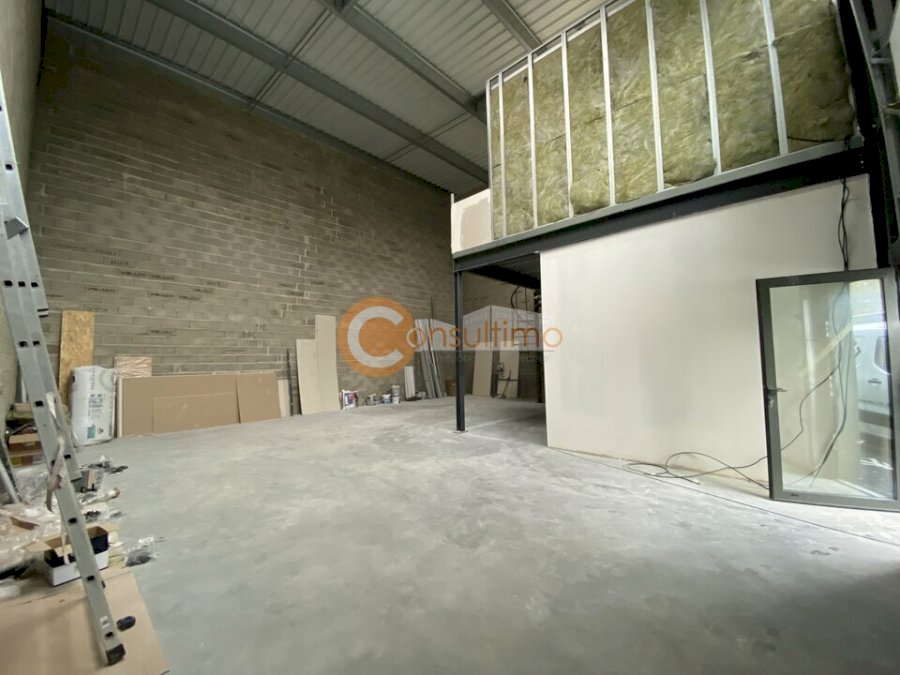 Local d'activité à louer 165 m² - Beychac-et-Caillau