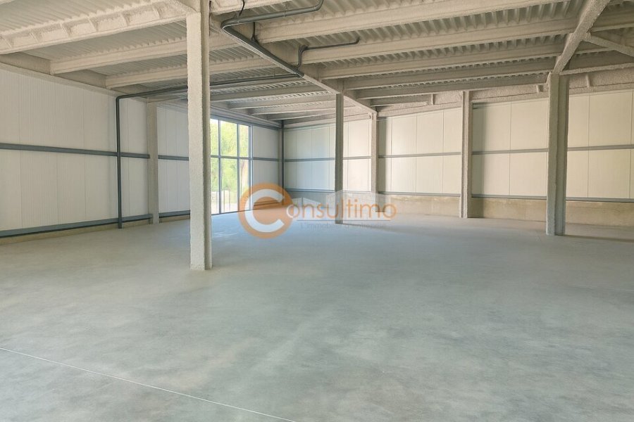 Local commercial à louer 245 m² - Carbon-Blanc