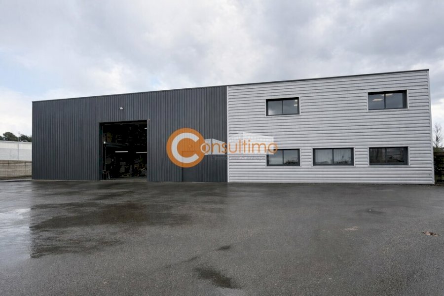 Local d'activité à acheter 750 m² - Le Barp