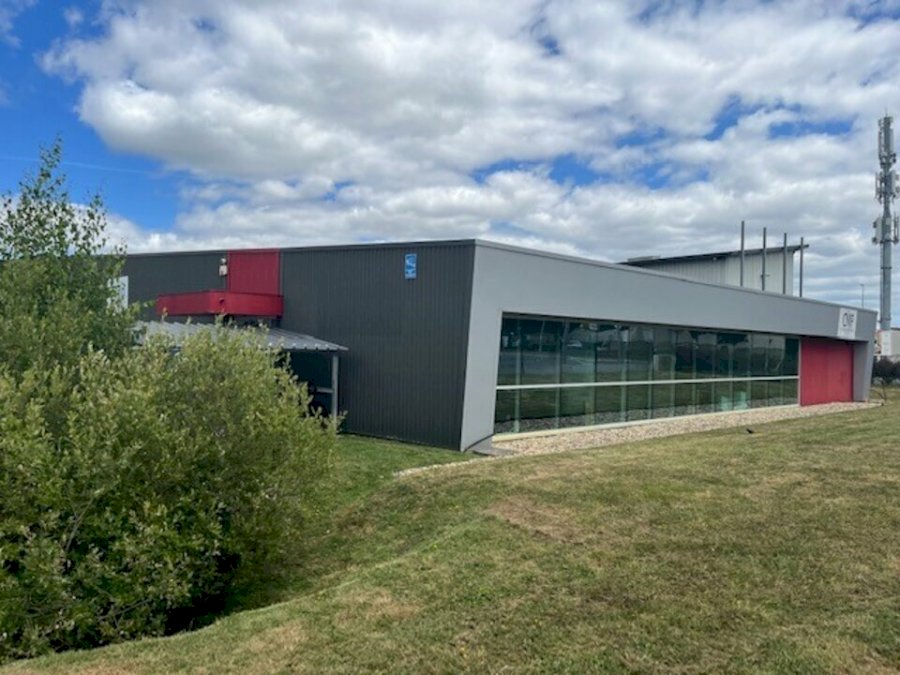 Local d'activité à louer 935 m² - Eysines