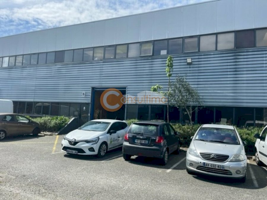 Local d'activité à louer 826 m² - Cenon