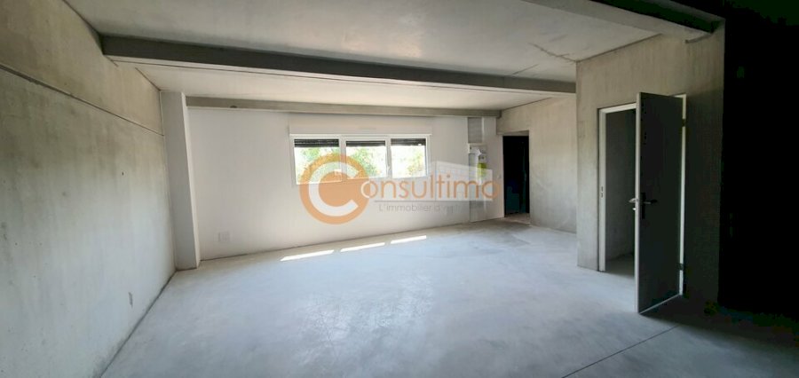 Local d'activité à louer 224 m² - Izon