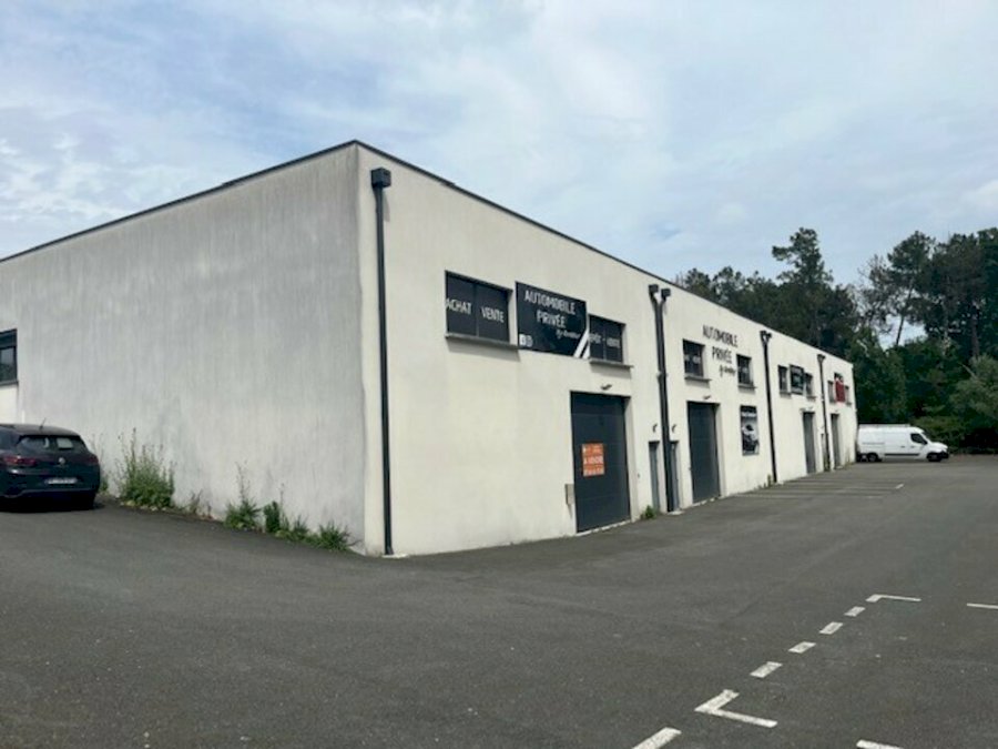 Local d'activité à louer 250 m² - Montussan
