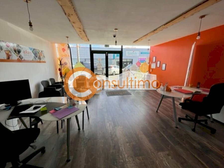 Local commercial à louer 240 m² - La Teste-de-Buch