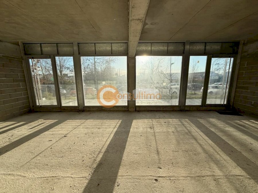 Local commercial à louer 100 m² - Bordeaux