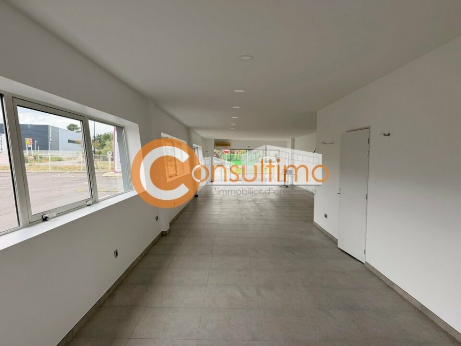 Local commercial à louer 105 m² - La Teste-de-Buch