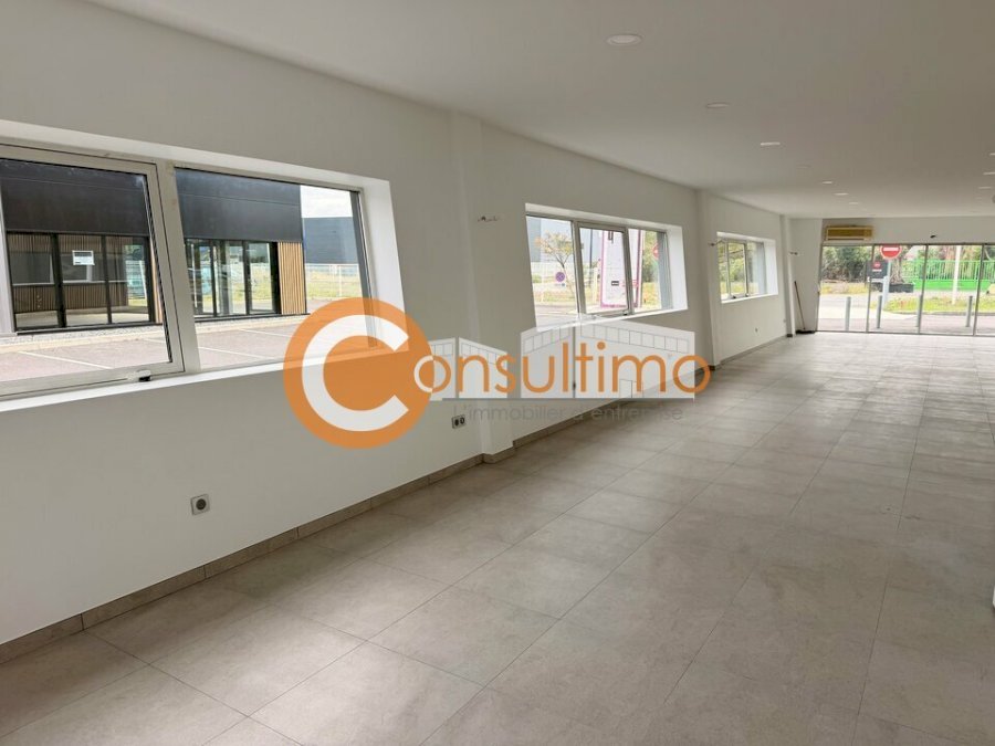 Local commercial à louer 105 m² - La Teste-de-Buch