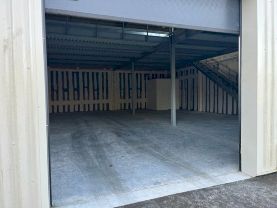 Local d'activité à louer 374 m² - Sallebœuf
